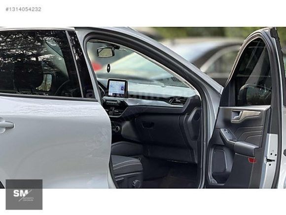 SM AUTOMOTİV'DEN FORD KUGA 1.5 ECOBOOST TİTANİUM -HATASIZ-