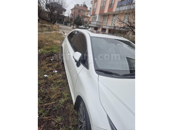 Sahibinden Toyota Corolla 1.5 Flame X-Pack 2023 Model