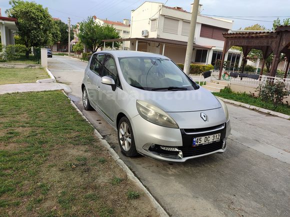 ÖğretmendenSahibinden Renault Scenic 1.5 dCi Privilege 2012 Model 