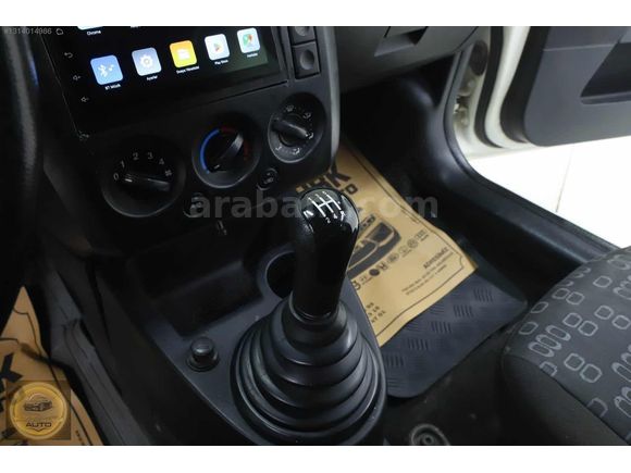ÖZTÜRK AUTO'DAN SIFIR MOTOR SIFIR VİZE 2006 1.4 TDCİ FİESTA