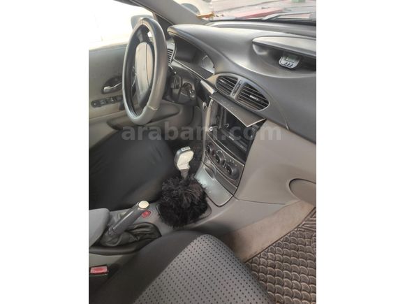 Renault Laguna 1.6 Expression ( 2004 Model )