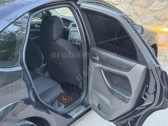 SORUNSUZ MASRAFSIZ AİLE ARACI FORD FOCUS 1.6TDCİ COLLECTION
