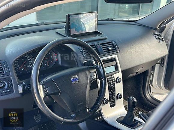 ÜNLÜDEN 2011 VOLVO S40 6 İLERİ CAM GİBİ HATASIZ