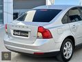 ÜNLÜDEN 2011 VOLVO S40 6 İLERİ CAM GİBİ HATASIZ