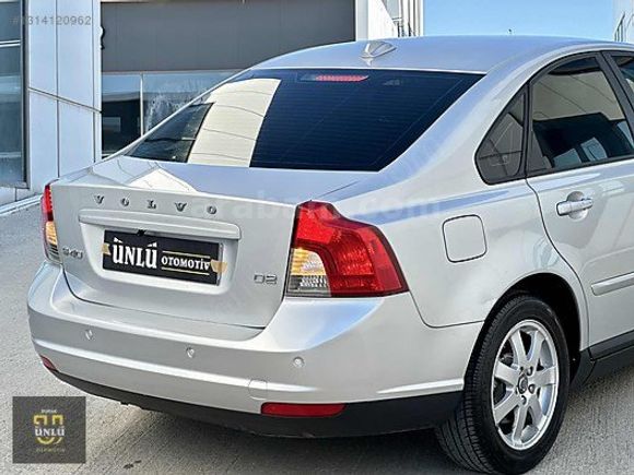 ÜNLÜDEN 2011 VOLVO S40 6 İLERİ CAM GİBİ HATASIZ
