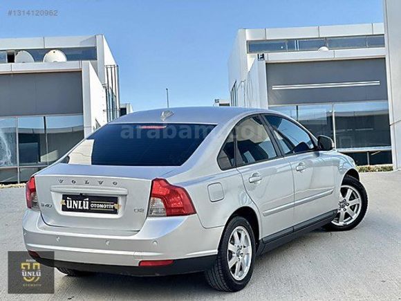 ÜNLÜDEN 2011 VOLVO S40 6 İLERİ CAM GİBİ HATASIZ