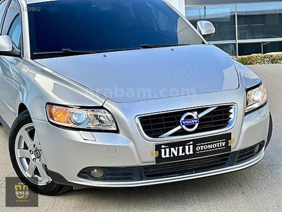 ÜNLÜDEN 2011 VOLVO S40 6 İLERİ CAM GİBİ HATASIZ