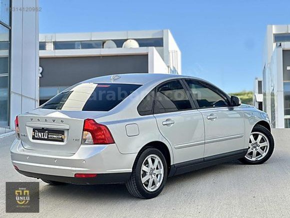 ÜNLÜDEN 2011 VOLVO S40 6 İLERİ CAM GİBİ HATASIZ