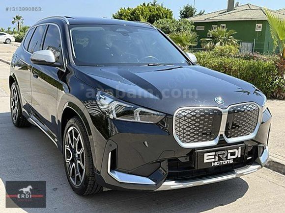 2024 İX1 eDRIVE20 C.TAVAN MOCHA DERİ E.BAGAJ JANT BOYASIZ BAYİİ