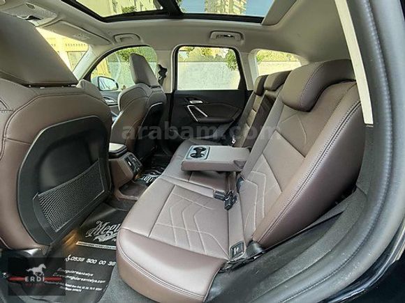 2024 İX1 eDRIVE20 C.TAVAN MOCHA DERİ E.BAGAJ JANT BOYASIZ BAYİİ