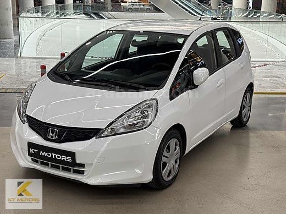 Galeriden Honda Jazz 1.4 Joy 2012 Model Ankara 93.000 km Beyaz