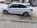 Galeriden Hyundai Accent Blue 1.6 CRDI Mode 2012 Model Van