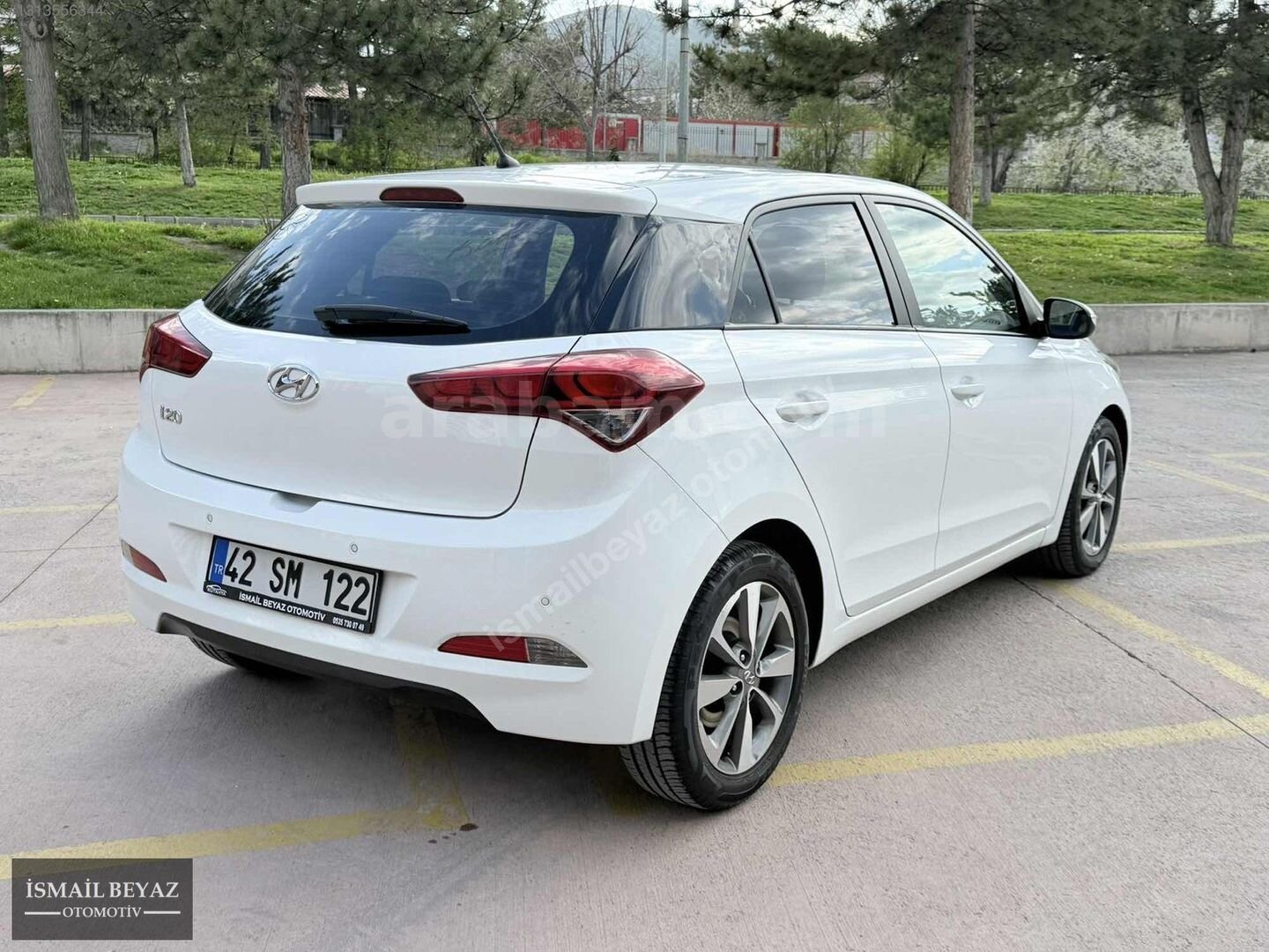 Galeriden Hyundai i20 1.4 MPI Style 2015 Model Kütahya 87.000 km Beyaz 6