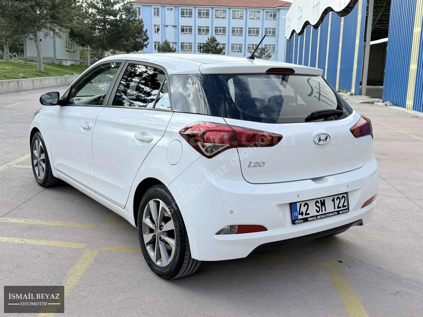 Galeriden Hyundai i20 1.4 MPI Style 2015 Model Kütahya 87.000 km Beyaz 4