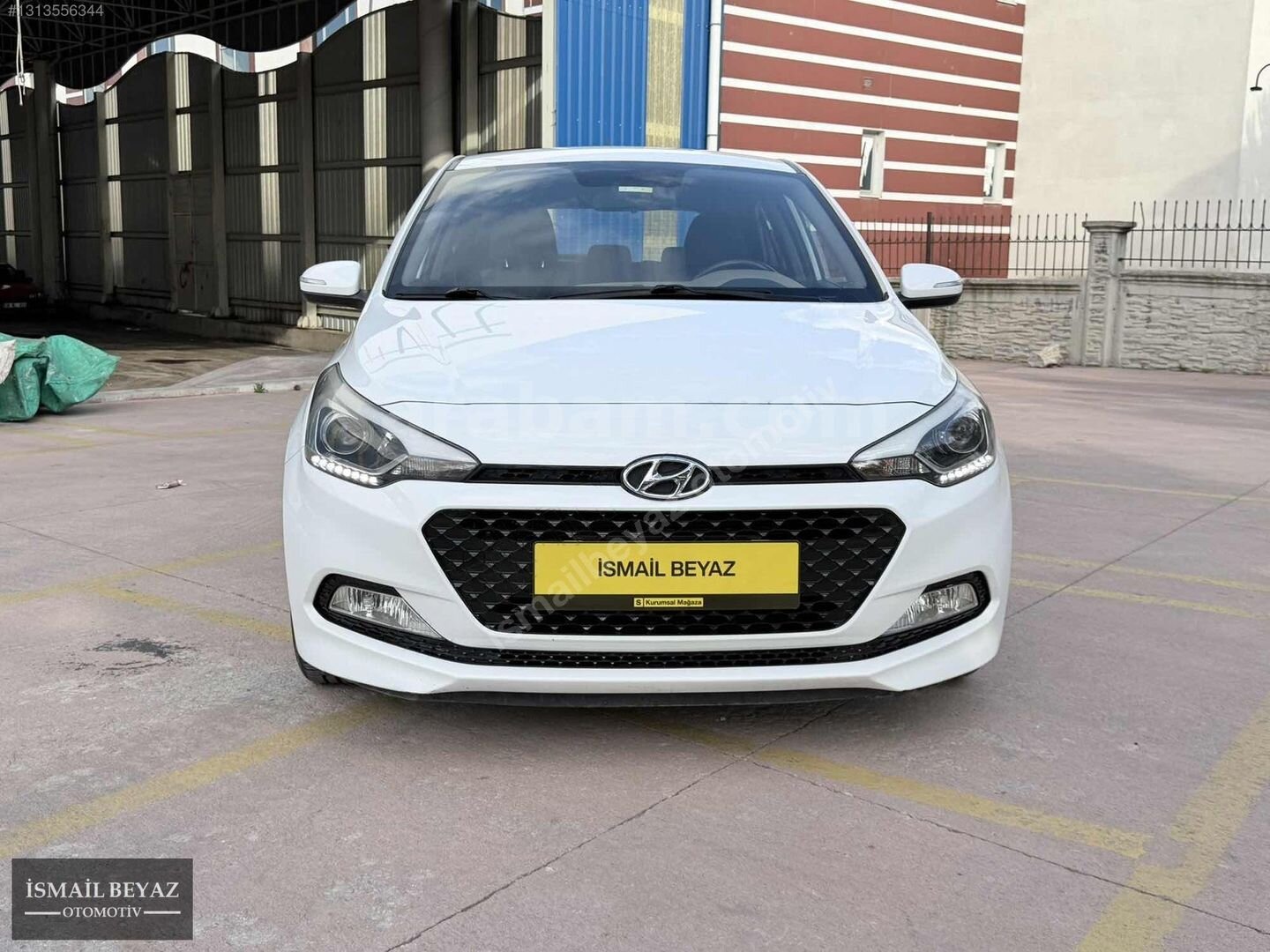 Galeriden Hyundai i20 1.4 MPI Style 2015 Model Kütahya 87.000 km Beyaz 2