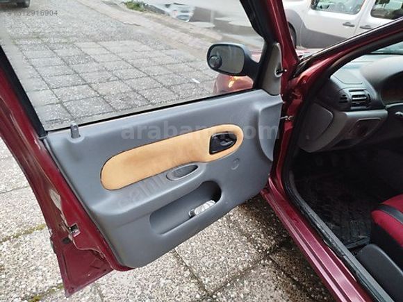 2000 model Clio 2 benzin -LPG