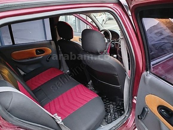 2000 model Clio 2 benzin -LPG