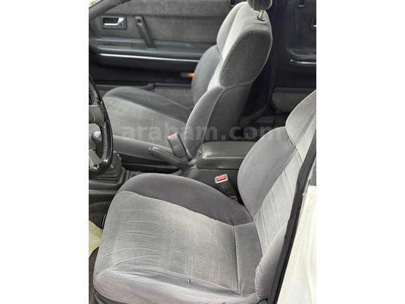 Galeriden Mazda 626 2.0 1991 Model Antalya 300.000 km Beyaz
