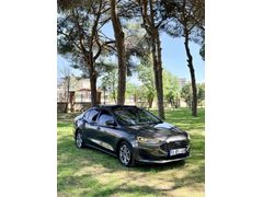 İlk Sahibinden Ford Focus 1.5 EcoBlue Titanium Stil kış paket en dolu paket   2025 Model  25.000 km Gri (metalik)