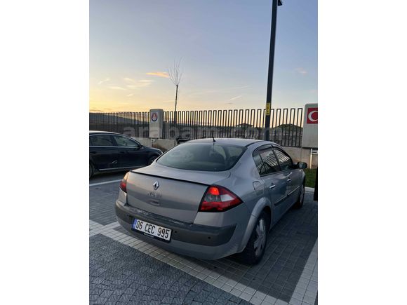 Sahibinden Renault Megane 1.5 dCi Dynamique 2005 Model  269.000 km Gri