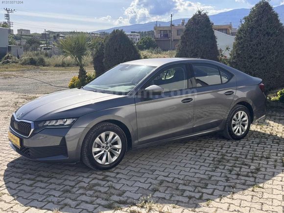 2025 ÇIKIŞLI OCTAVİA 1.5 MHEV ELİTE SADECE 22 BİN KM