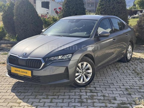 2025 ÇIKIŞLI OCTAVİA 1.5 MHEV ELİTE SADECE 22 BİN KM