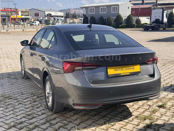 2025 ÇIKIŞLI OCTAVİA 1.5 MHEV ELİTE SADECE 22 BİN KM