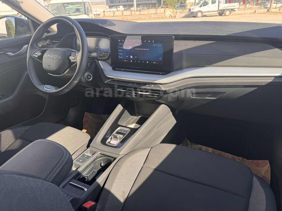 2025 ÇIKIŞLI OCTAVİA 1.5 MHEV ELİTE SADECE 22 BİN KM
