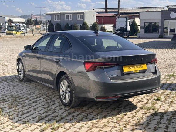 2025 ÇIKIŞLI OCTAVİA 1.5 MHEV ELİTE SADECE 22 BİN KM