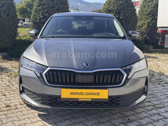 2025 ÇIKIŞLI OCTAVİA 1.5 MHEV ELİTE SADECE 22 BİN KM