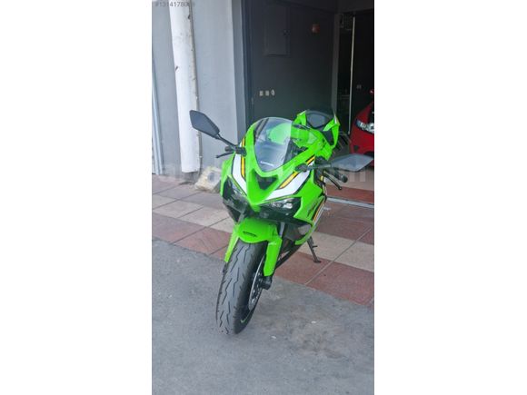 Galeriden Kawasaki Ninja ZX 6R 2024 Model İzmir 6.200 km Yeşil
