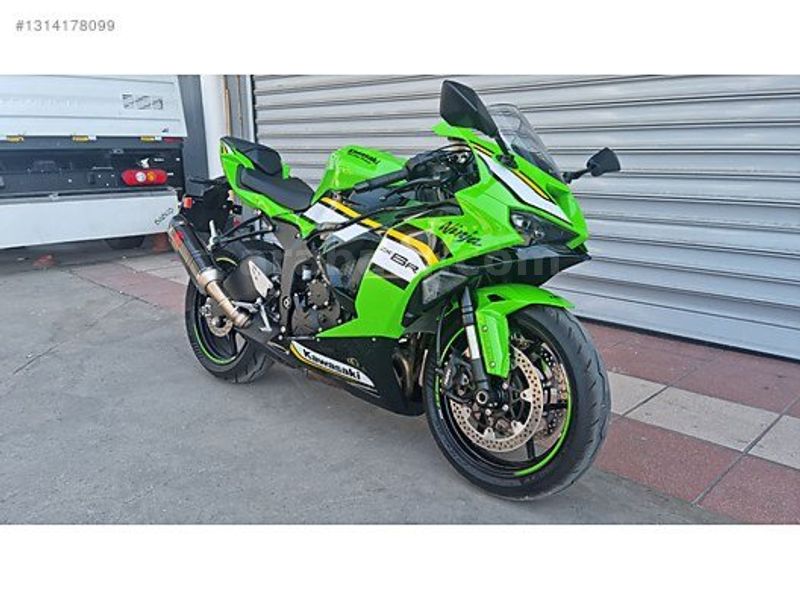 Galeriden Kawasaki Ninja ZX 6R 2024 Model İzmir 6.200 km Yeşil