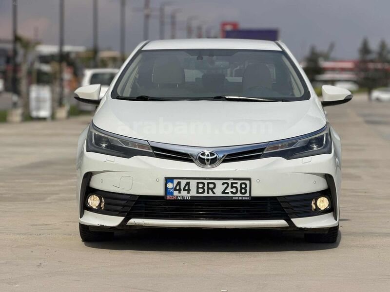 Galeriden Toyota Corolla 1.4 D-4D Premium 2016 Model İstanbul 93.000 km Beyaz