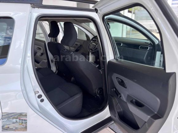 ÖZKAYALAR_2023 MODEL_1.3TCE_ DUSTER_MAKYAJLI KASA 4X4 %20FAURALI