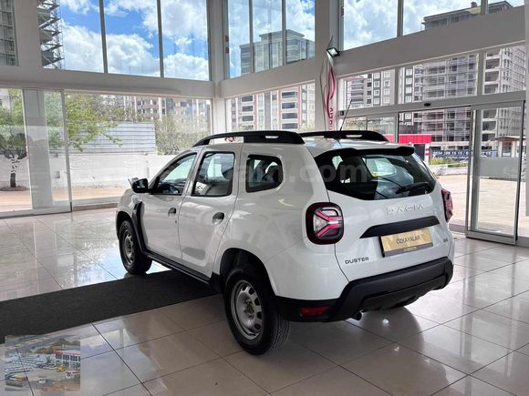 ÖZKAYALAR_2023 MODEL_1.3TCE_ DUSTER_MAKYAJLI KASA 4X4 %20FAURALI