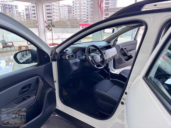 ÖZKAYALAR_2023 MODEL_1.3TCE_ DUSTER_MAKYAJLI KASA 4X4 %20FAURALI