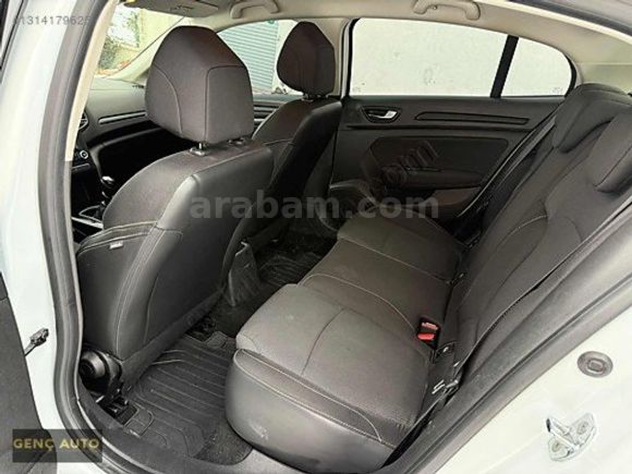 GENÇ AUTO'DAN 2020 MODEL RENAULT MEGANE 0.68 KREDİ İMKANI İLE