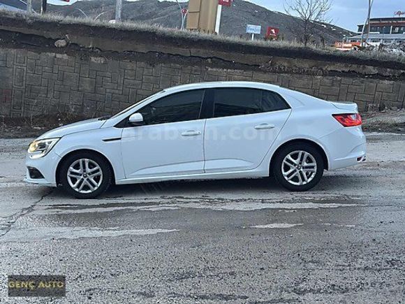 GENÇ AUTO'DAN 2020 MODEL RENAULT MEGANE 0.68 KREDİ İMKANI İLE