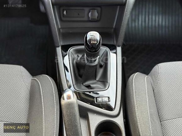 GENÇ AUTO'DAN 2020 MODEL RENAULT MEGANE 0.68 KREDİ İMKANI İLE