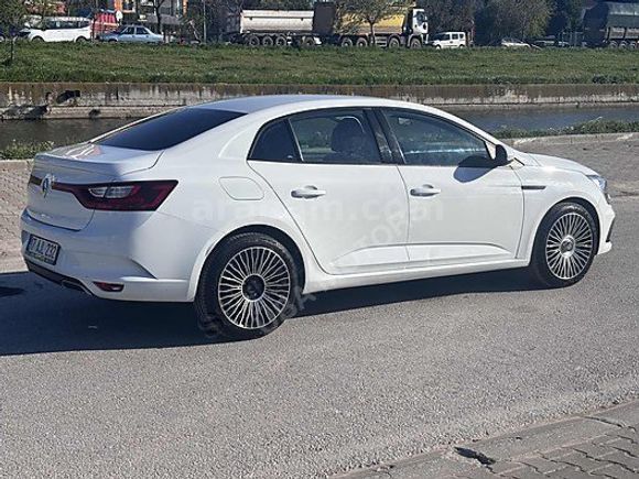 ÜBA / MEGANE 2021