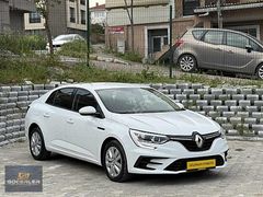 GÖÇERLER'DEN 2022 MODEL RENAULT MEGANE 100.000 KM DE OTOMATİK