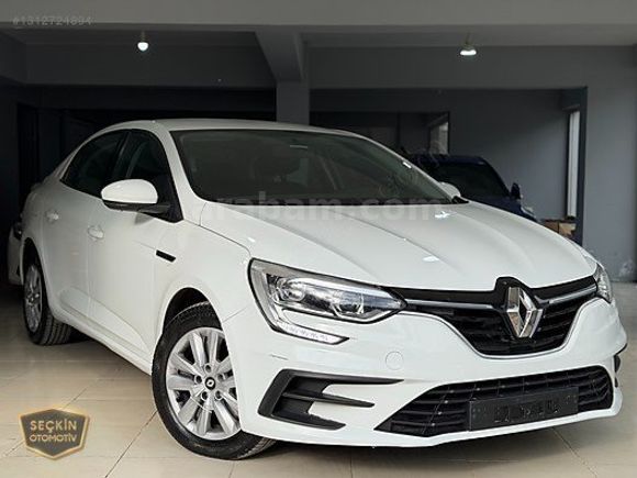 2021 RENAULT MEGANE 1.3 TCe HATASIZ BOYASIZ SERVİS BAKIMLI 115KM
