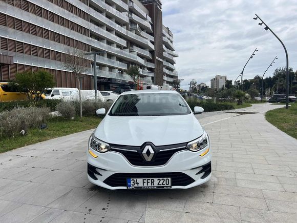 2022 MODEL RENAULT MEGANE 285.000 TL PEŞİNAT İLE KREDİ İMKANI