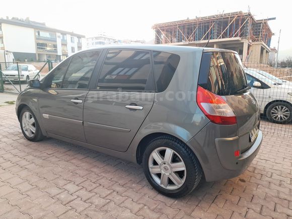 Sahibinden Renault Scenic 1.6 Dynamique 2004 Model 