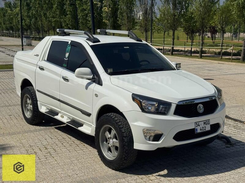 Galeriden KGM SsangYong Korando Sports 2.0 e-XDI 2012 Model Bursa 203.000 km Beyaz