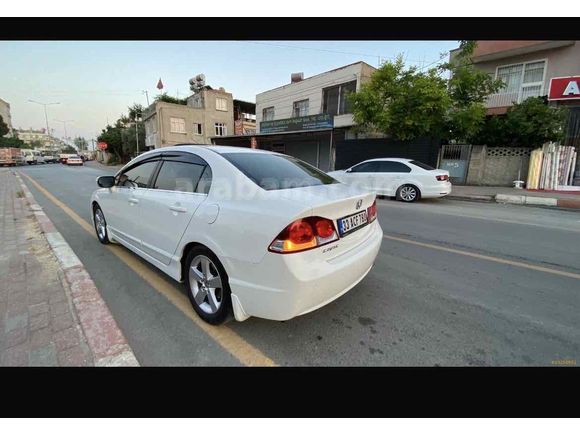 Sahibinden Honda Civic 1.6i VTEC Elegance 2011 Model 