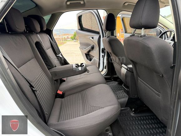 2015 FORD FOCUS 1.6 TİTANİUM ** OTOMATİK PARK **