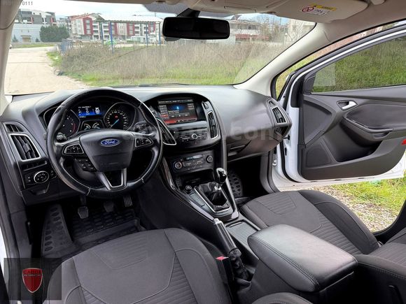 2015 FORD FOCUS 1.6 TİTANİUM ** OTOMATİK PARK **