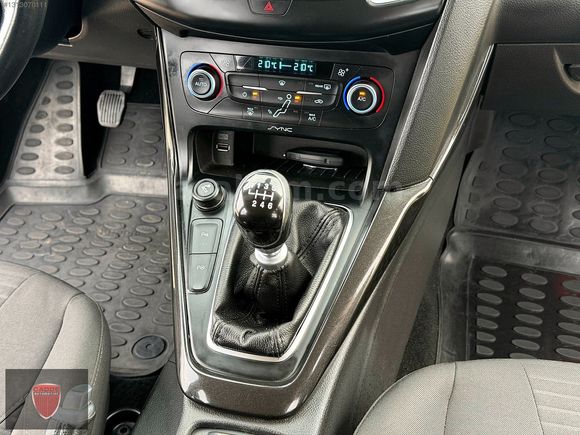 2015 FORD FOCUS 1.6 TİTANİUM ** OTOMATİK PARK **