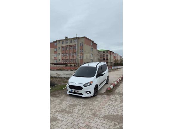 Sahibinden Ford Tourneo Courier 1.5 TDCi Titanium Plus 2023 Model 